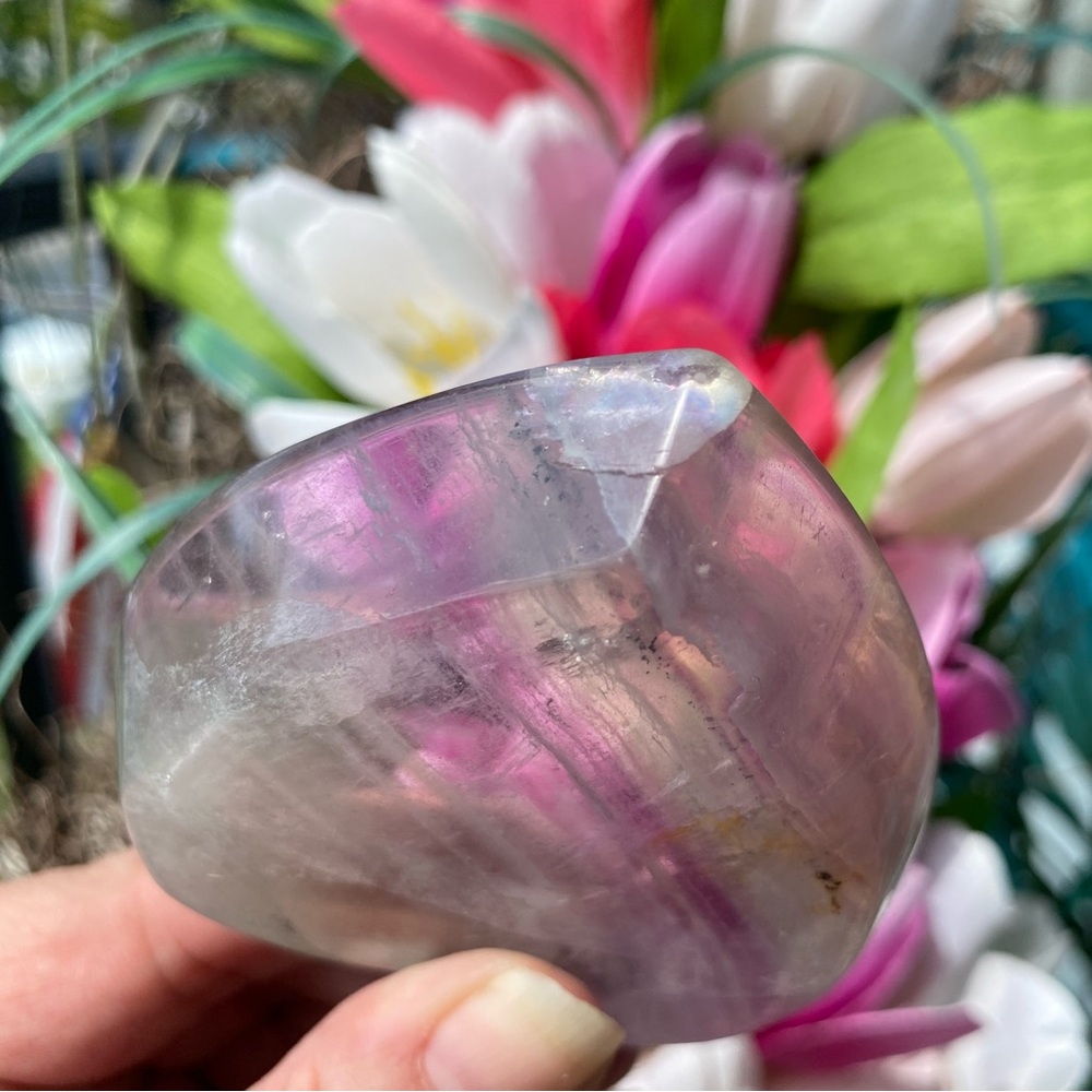 Fluorite Heart Bowl - Picture 6 of 15